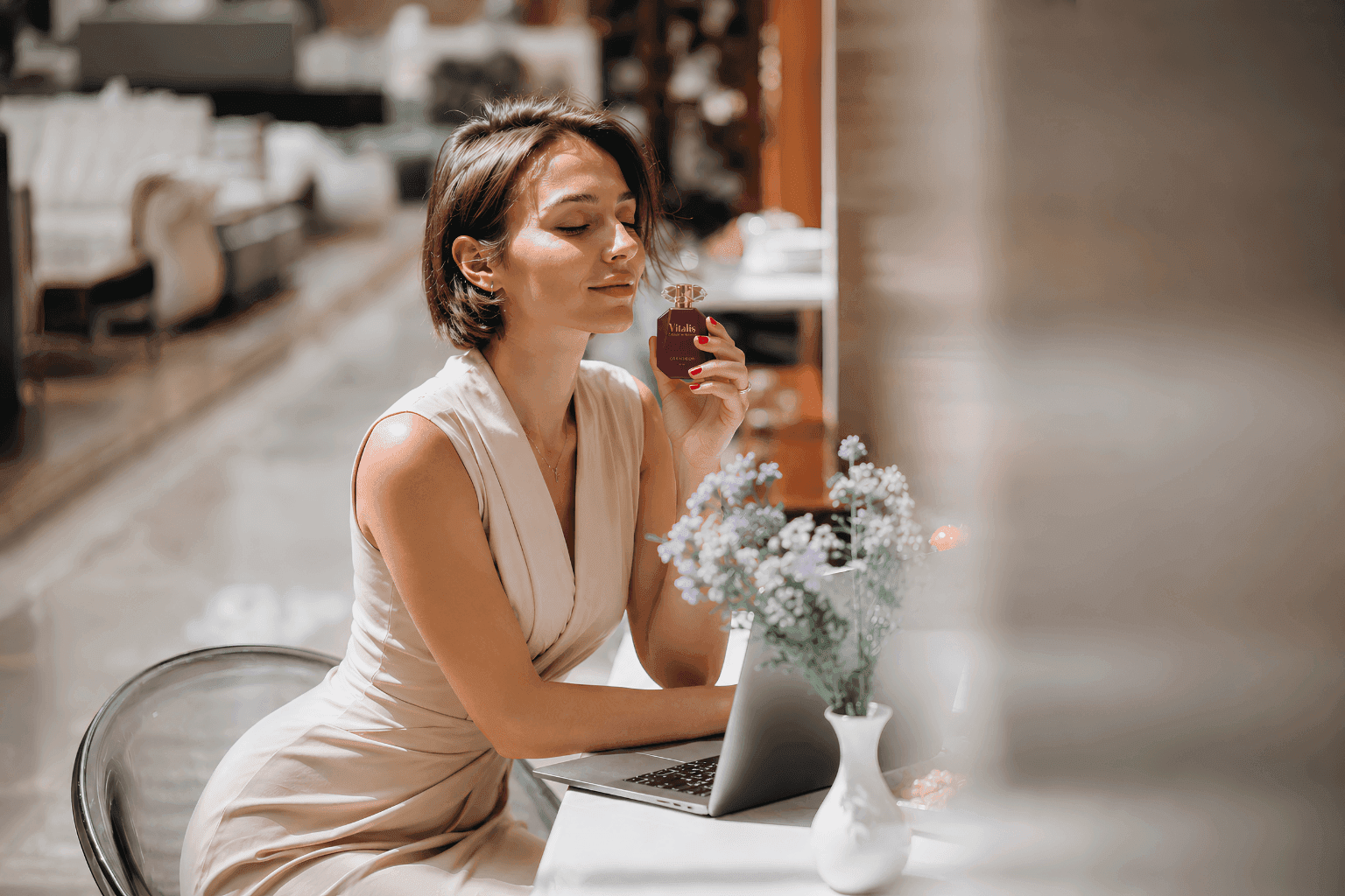 Apa Parfum yang Paling Cocok untuk Acara Formal? Ini Panduan Memilihnya