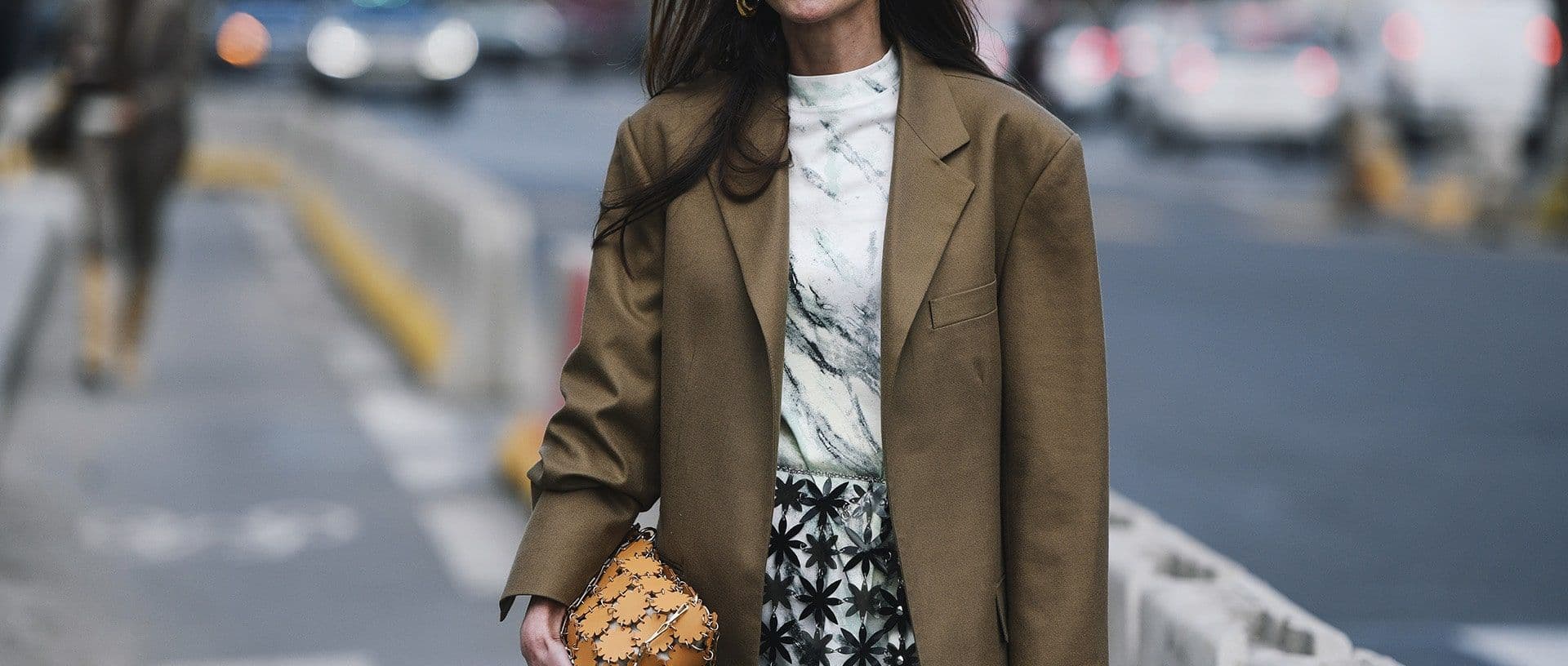 Mengintip Tren Fashion 2021 yang Bernuansa Modis Sekaligus Simpel